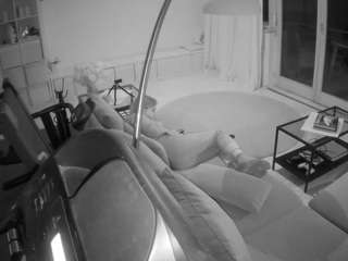 voyeurcam-julmodels-living-4