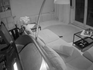 voyeurcam-julmodels-living-4