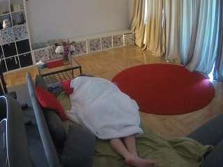 voyeurcam-julmodels-living-4