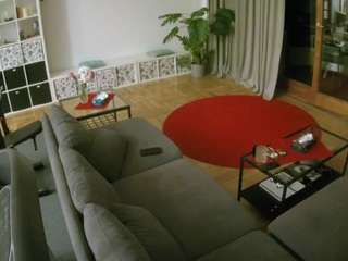 voyeurcam-julmodels-living-4