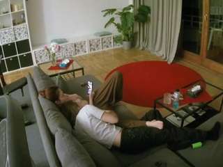 voyeurcam-julmodels-living-4