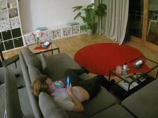 voyeurcam-julmodels-living-4