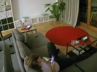 voyeurcam-julmodels-living-4 webcam