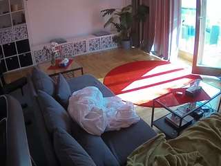 voyeurcam-julmodels-living-4
