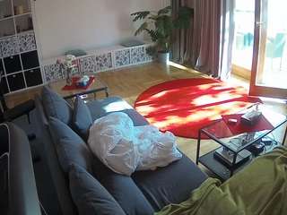 voyeurcam-julmodels-living-4