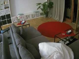 voyeurcam-julmodels-living-4