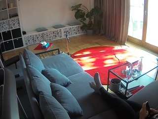 voyeurcam-julmodels-living-4 webcam