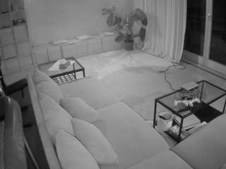 voyeurcam-julmodels-living-4 webcam