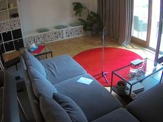 यह मॉडल अभी लाइव है. voyeurcam-julmodels-living-4