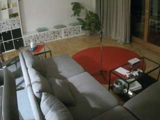 voyeurcam-julmodels-living-4