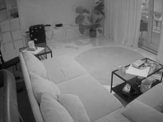 voyeurcam-julmodels-living-4