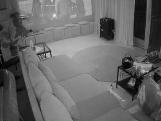 voyeurcam-julmodels-living-4