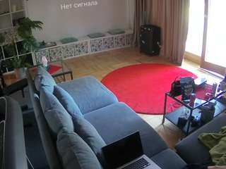 voyeurcam-julmodels-living-4