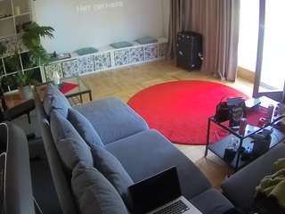 voyeurcam-julmodels-living-4
