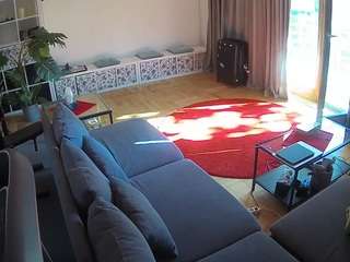 voyeurcam-julmodels-living-4