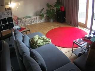 voyeurcam-julmodels-living-4