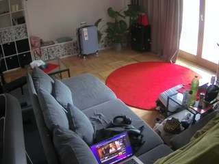 voyeurcam-julmodels-living-4