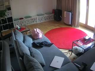 voyeurcam-julmodels-living-4