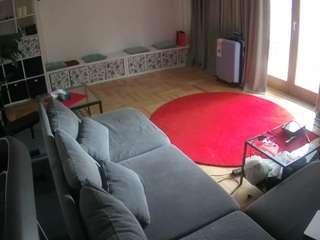 voyeurcam-julmodels-living-4