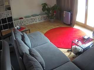 voyeurcam-julmodels-living-4