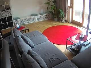 voyeurcam-julmodels-living-4