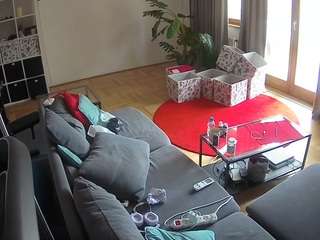 voyeurcam-julmodels-living-4