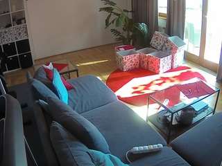 voyeurcam-julmodels-living-4