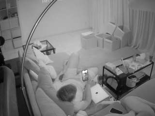 voyeurcam-julmodels-living-4