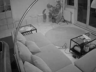 voyeurcam-julmodels-living-4