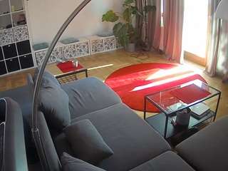 voyeurcam-julmodels-living-4