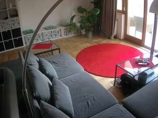 voyeurcam-julmodels-living-4