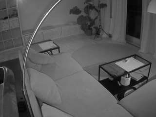 voyeurcam-julmodels-living-4