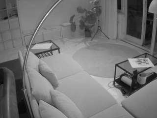 voyeurcam-julmodels-living-4