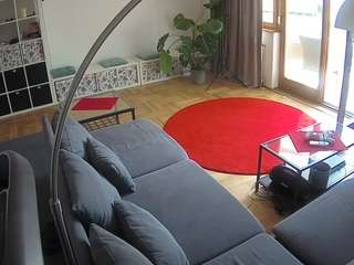 voyeurcam-julmodels-living-4