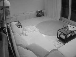 voyeurcam-julmodels-living-4