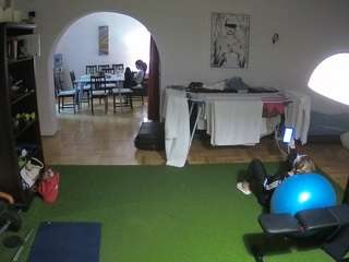 Gro E Titten Wackeln camsoda voyeurcam-julmodels-living-5