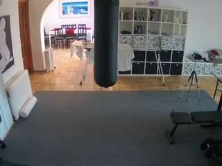 voyeurcam-julmodels-living-5