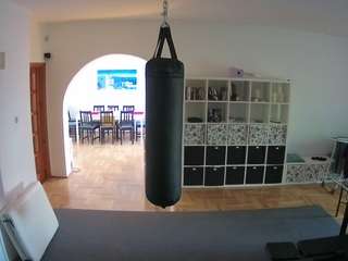voyeurcam-julmodels-living-5