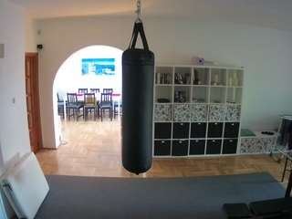 voyeurcam-julmodels-living-5