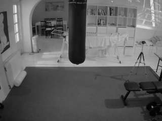 voyeurcam-julmodels-living-5