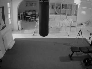 voyeurcam-julmodels-living-5
