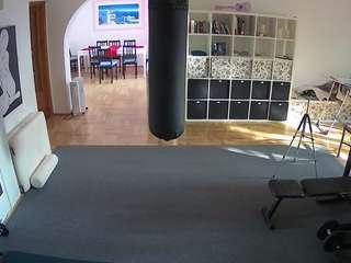 voyeurcam-julmodels-living-5