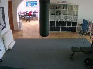 voyeurcam-julmodels-living-5