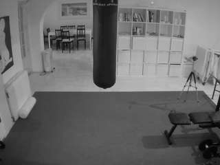 voyeurcam-julmodels-living-5
