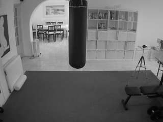 voyeurcam-julmodels-living-5