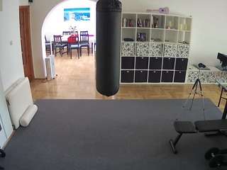 voyeurcam-julmodels-living-5