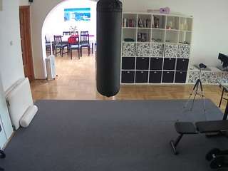 voyeurcam-julmodels-living-5