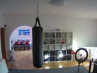 voyeurcam-julmodels-living-5