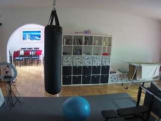 voyeurcam-julmodels-living-5