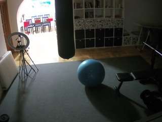 voyeurcam-julmodels-living-5